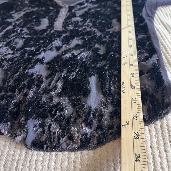 Anthropologie Tiny Blouse Women Medium Purple Black Velvet Burnout Silk Flaw - Picture 13 of 16